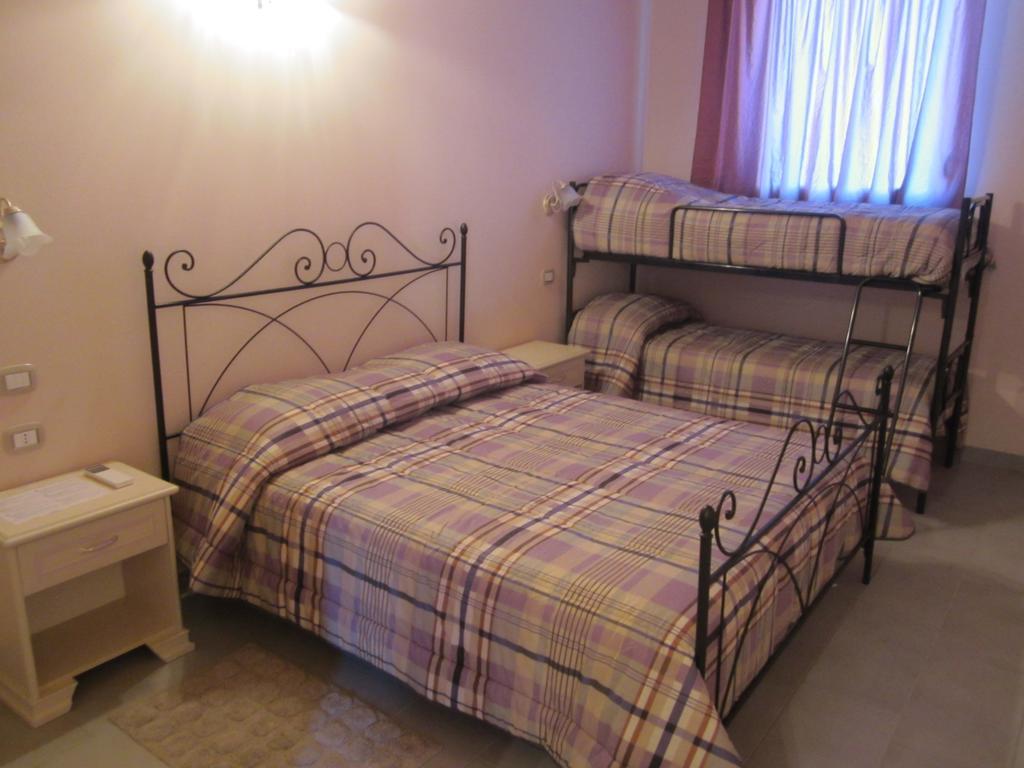 Agriturismo Perugini Panzió Cesena Szoba fotó